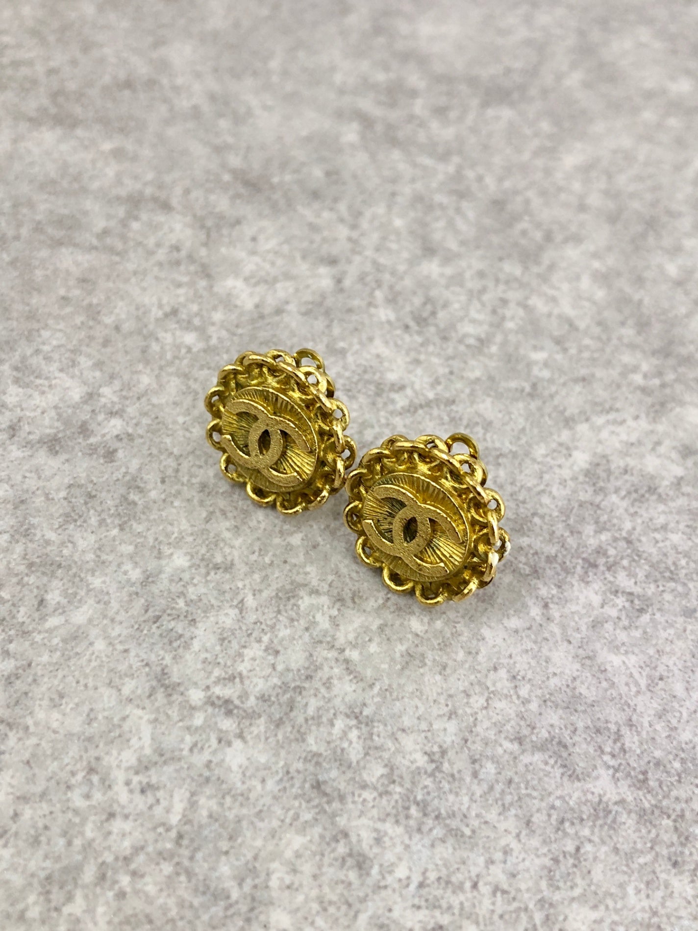 CHANEL Coco Mark Earrings Gold Vintage vbp2ux