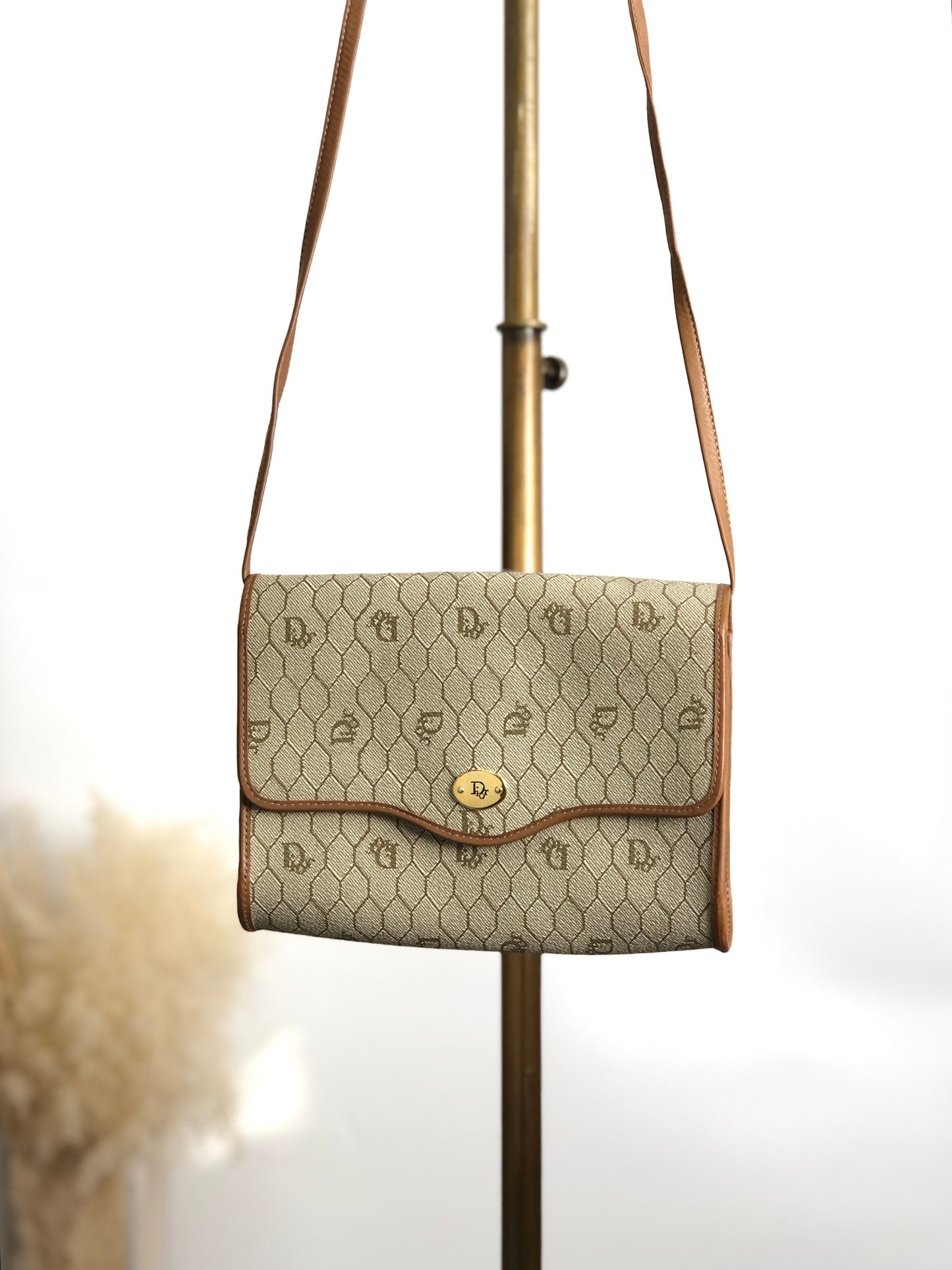 Christian Dior Honeycomb Pattern Shoulder bag Beige Vintage j4tc6b