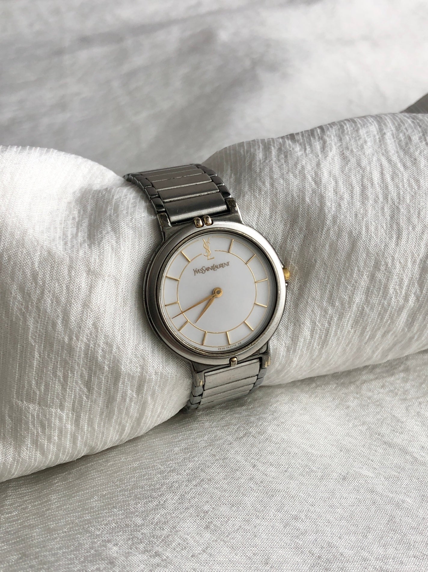 Yves Saint Laurent YSL Logo Quartz Watch Silver 4620-E62275 Vintage h6ftf2