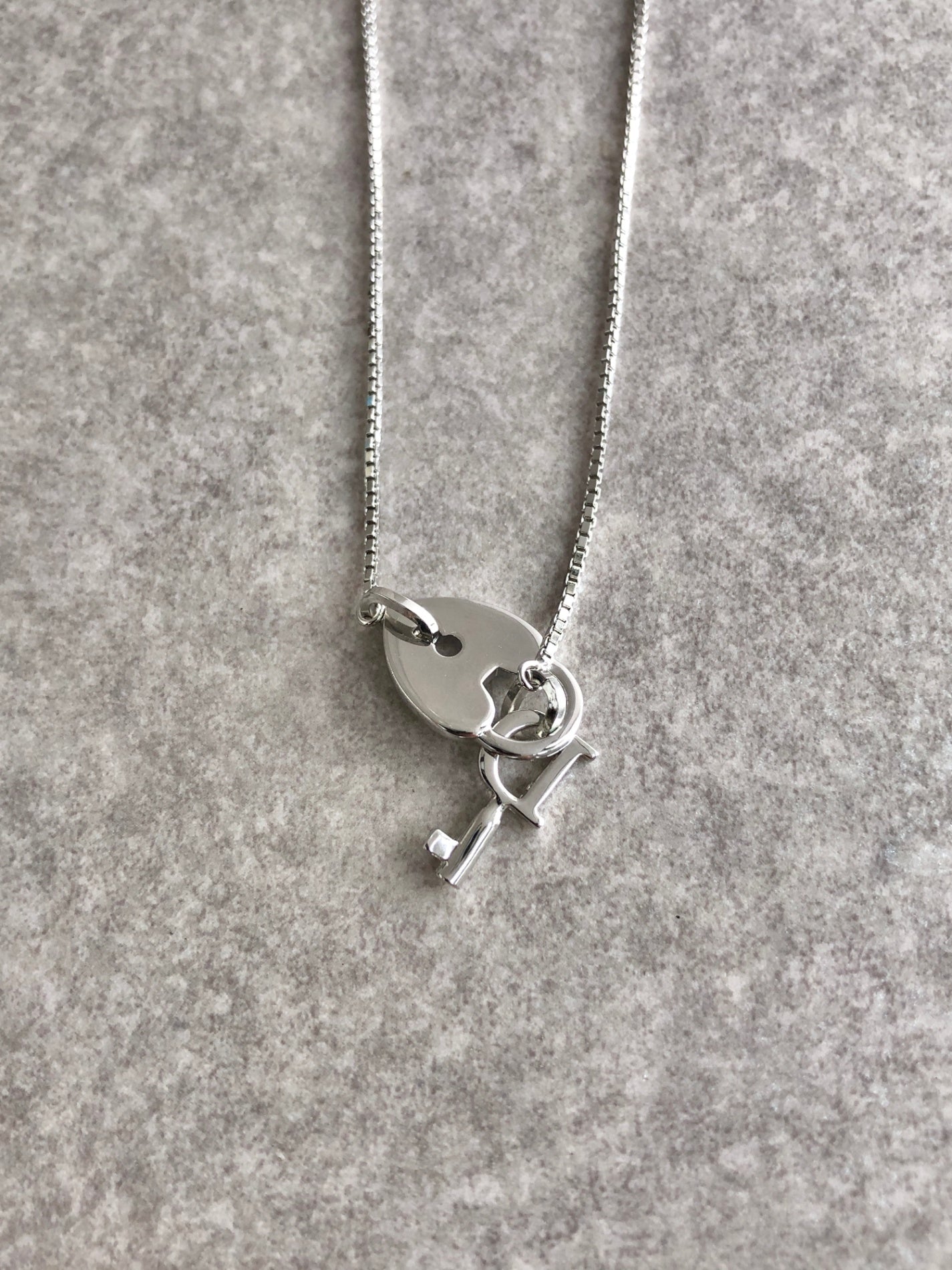 Christian Dior Heart Motif Necklace Silver Vintage kny3x7