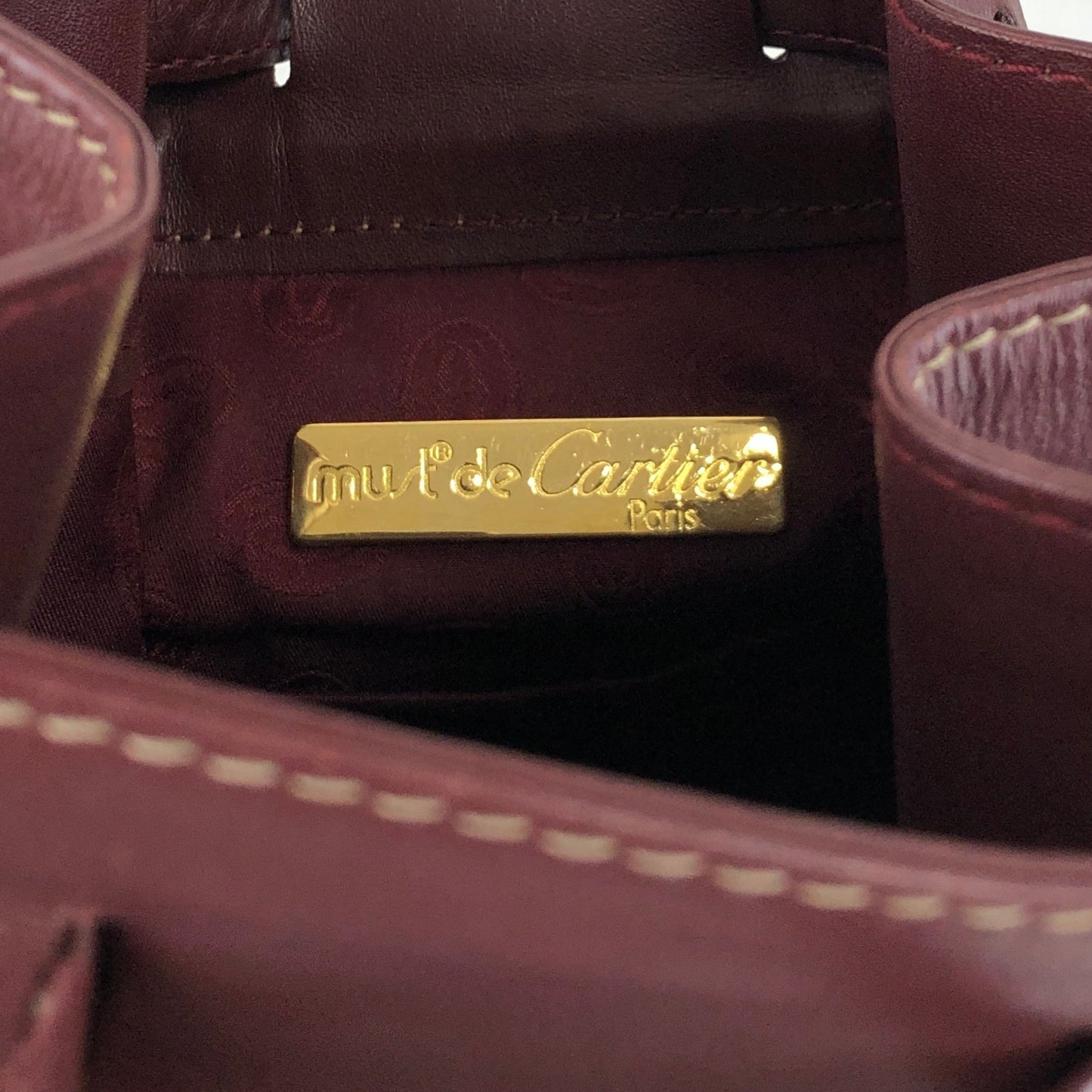 Cartier Logo Embossed Drawstring Shoulder bag Bordeaux Vintage 4by856