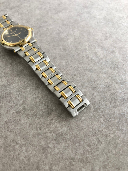 GUCCI Logo Quartz Watch Silver×Gold 9000Ｍ Vintage sfxwi2