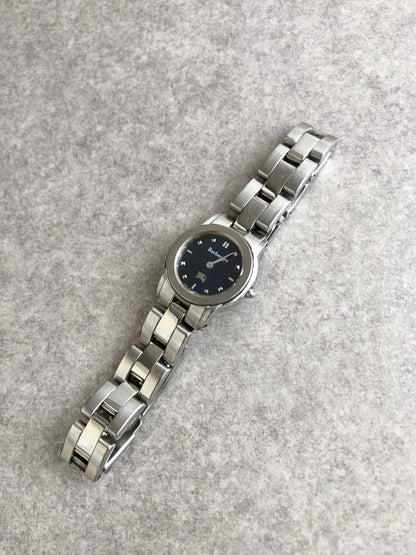 BURBERRY Logo Watch Silver 5421-H11411 Vintage 38ehpt