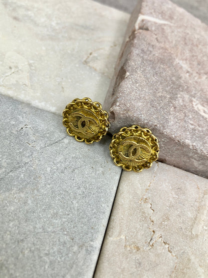 CHANEL Coco Mark Earrings Gold Vintage vbp2ux