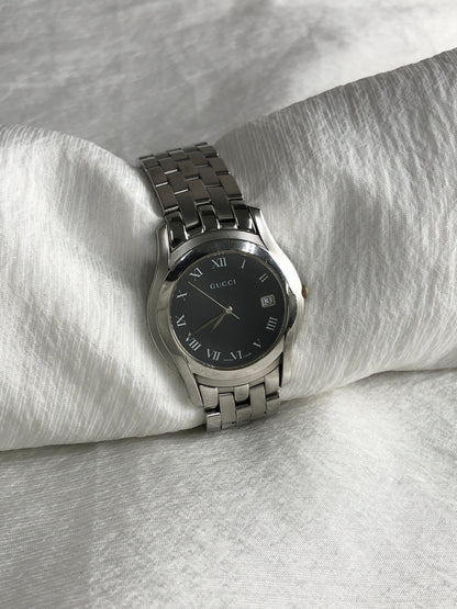 GUCCI Logo Quartz Watch Silver×Black 5500M Vintage cuwdx2