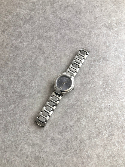 GUCCI Watch Silver×Black 8900L Vintage n8mf5a