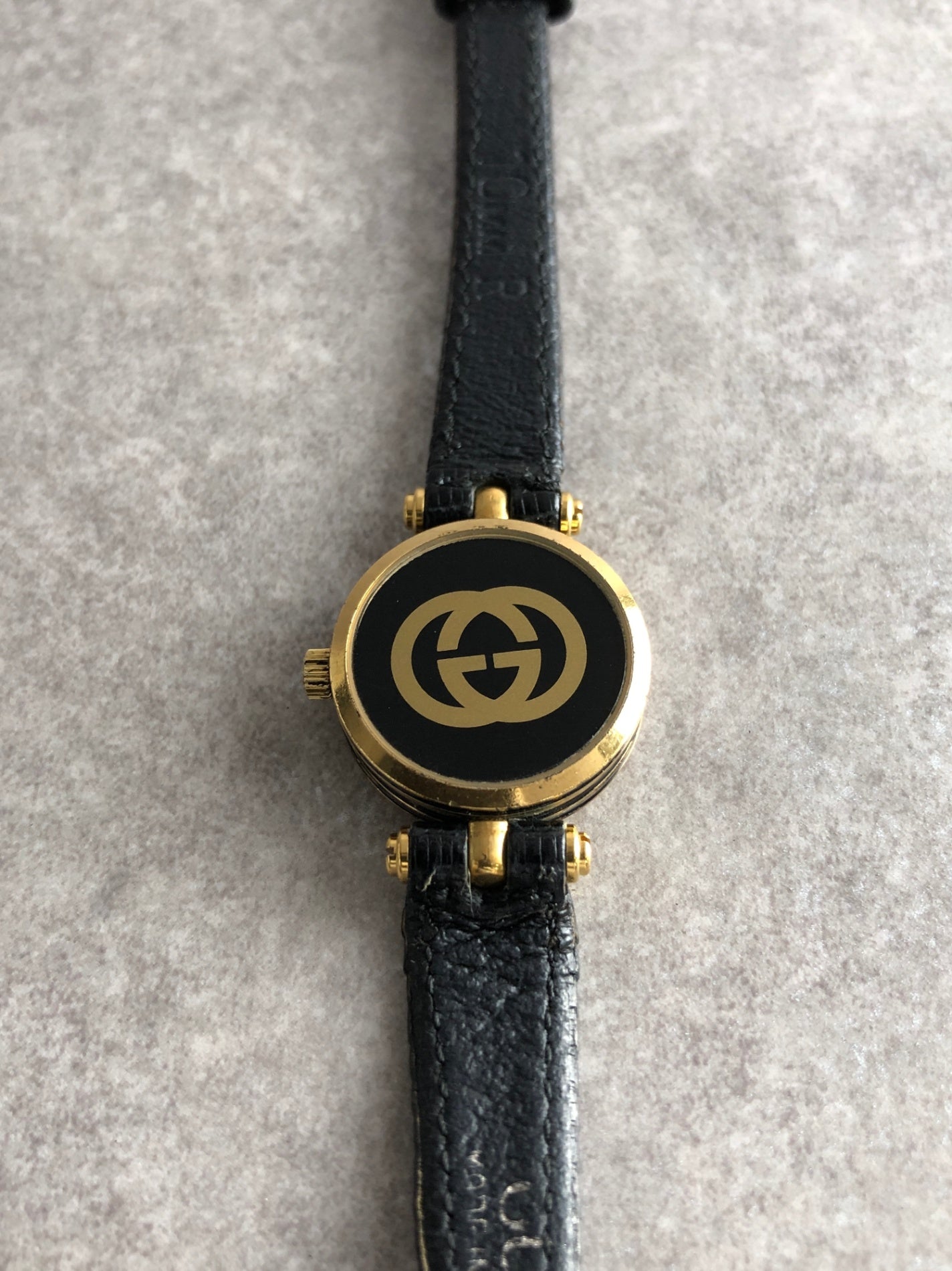 GUCCI Logo Watch Black×Gold Vintage 5b3ugy – VintageShop solo