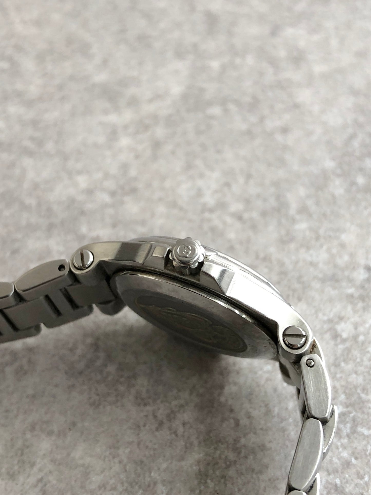 GUCCI Logo Watch Silver×Black 9040L Vintage fdpzxa