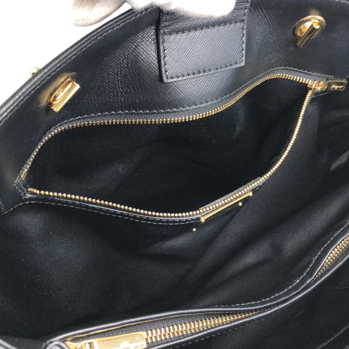 Salvatore Ferragamo Vala Ribbon Handbag Chain Shoulder bag Black Vintage 7fajd7