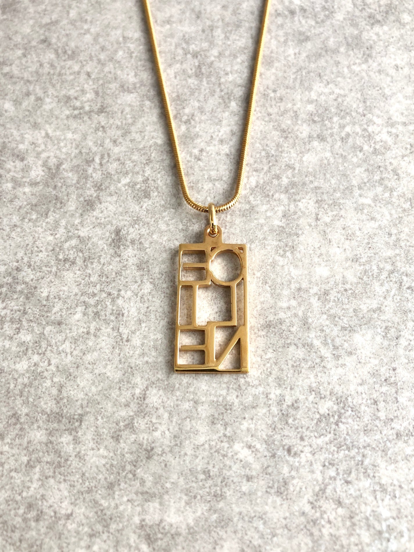 CELINE 標誌圖案項鍊金色復古 ajp8cr