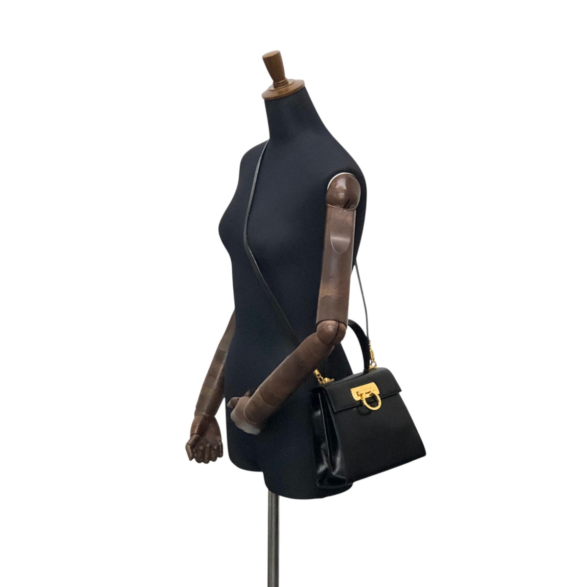Salvatore Ferragamo Gancini Two-way Handbag Shoulder bag Black Vintage eddc85