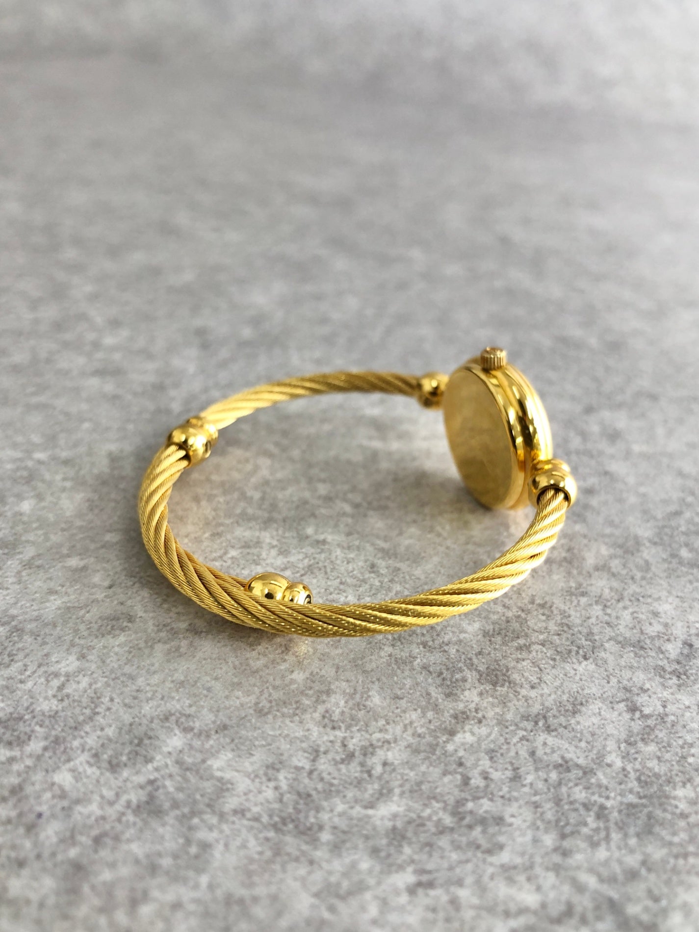 GUCCI Logo Bangle Quartz Watch Gold Vintage bzmjuk