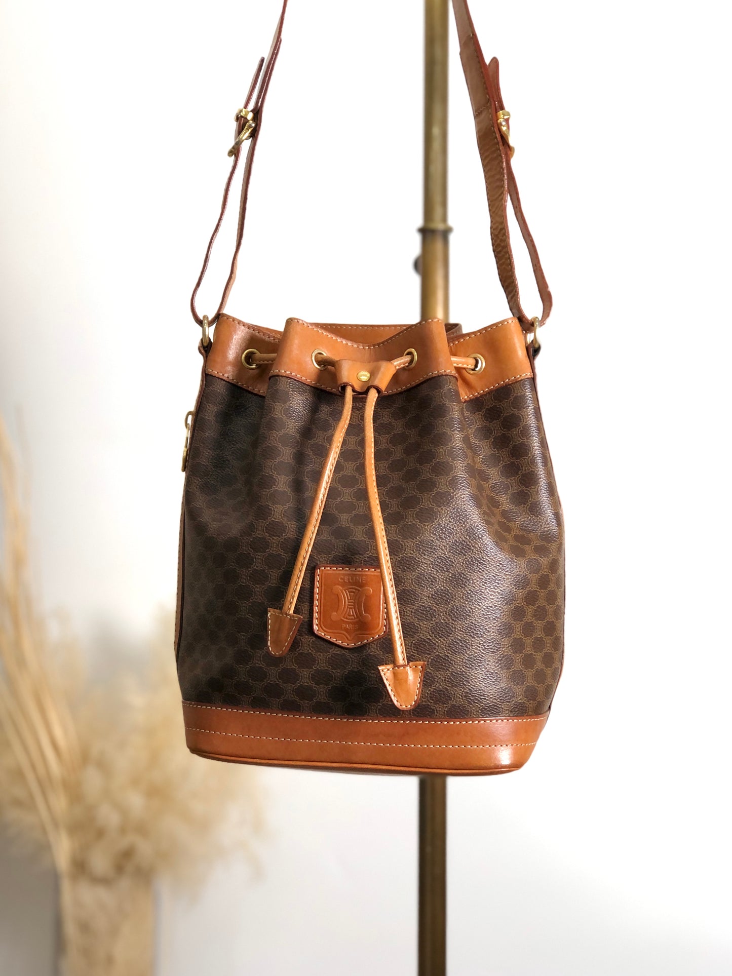 CELINE Macadam Blason Drawstring Shoulder bag Brown Vintage e8wkxg
