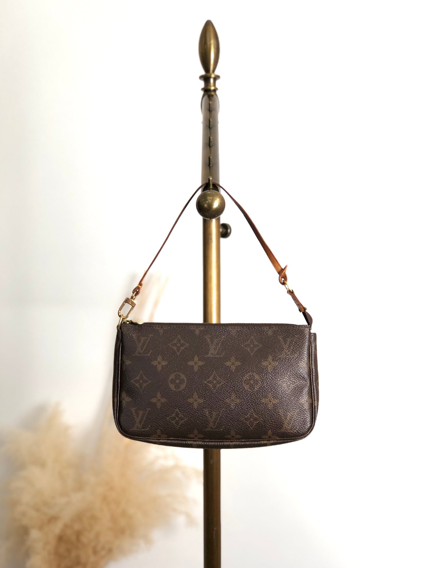 LOUIS VUITTON Monogram Small Handbag Brown Vintage kuv8xs