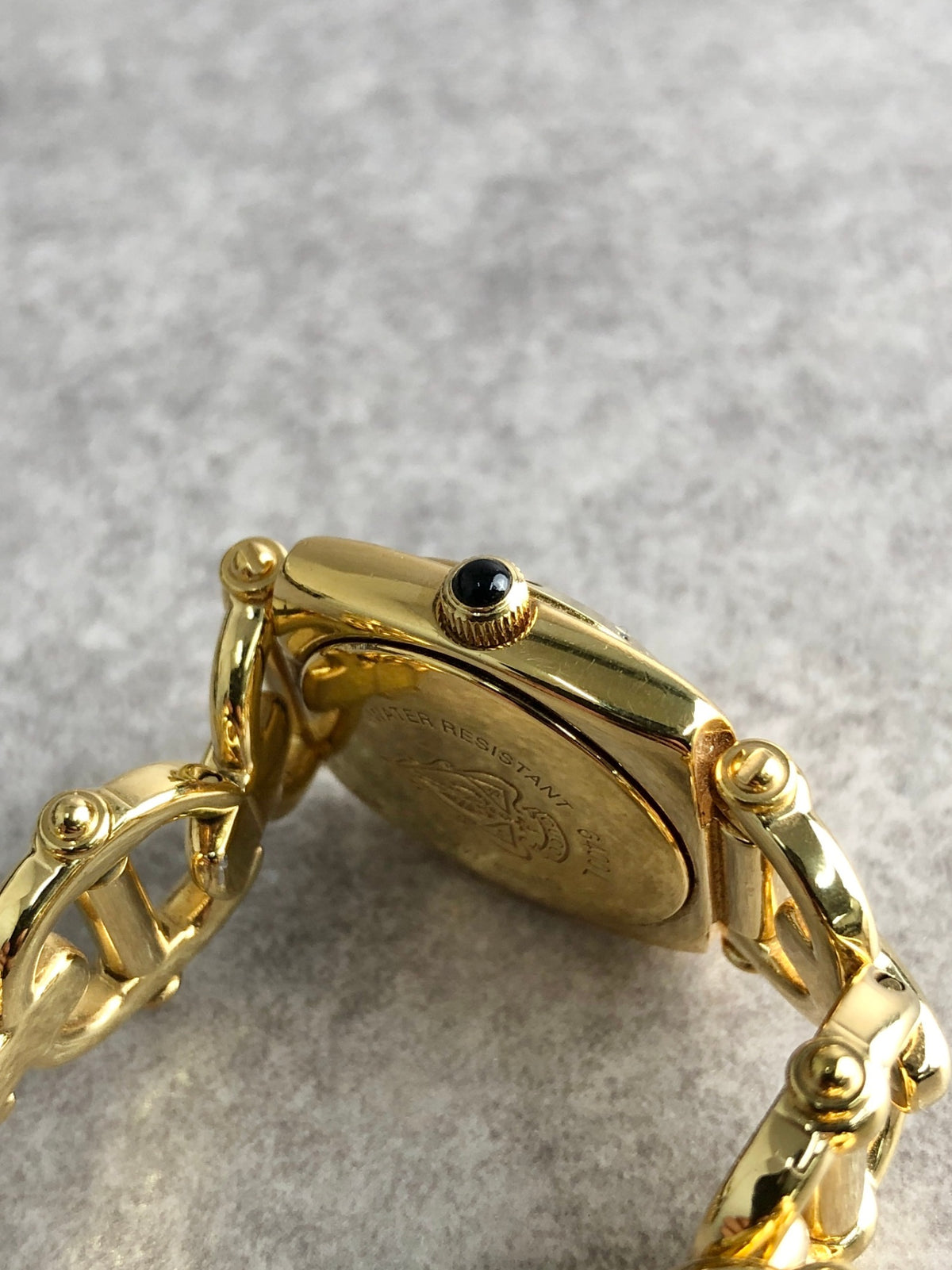 GUCCI Logo Quartz Watch Gold 6400L Vintage fks3xd