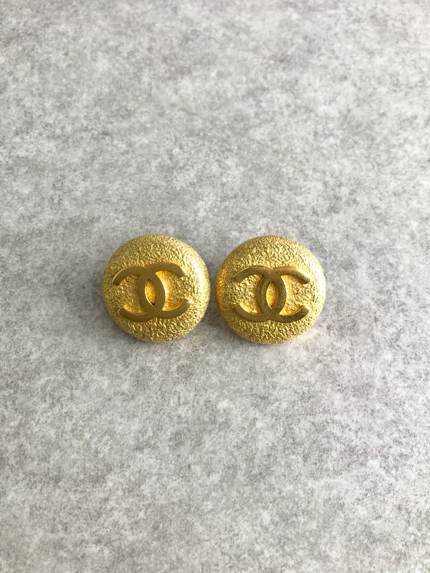 CHANEL Coco Mark   Earrings Gold Vintage sciwvb