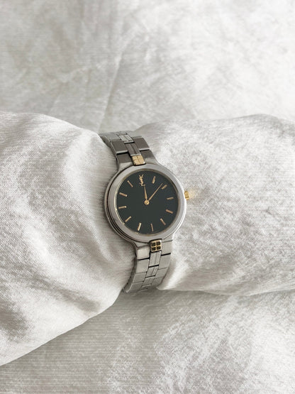 Yves Saint Laurent YSL Logo   Quartz Watch Silver 5421-H13939Y Vintage epnx46