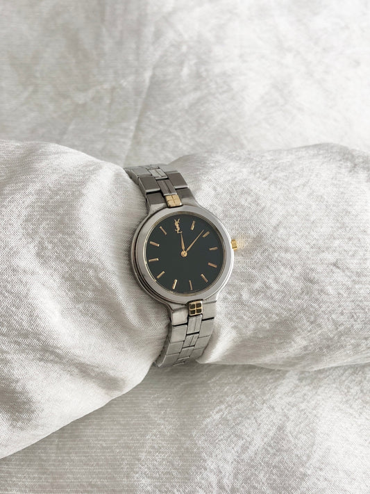 Yves Saint Laurent YSL Logo   Quartz Watch Silver 5421-H13939Y Vintage epnx46