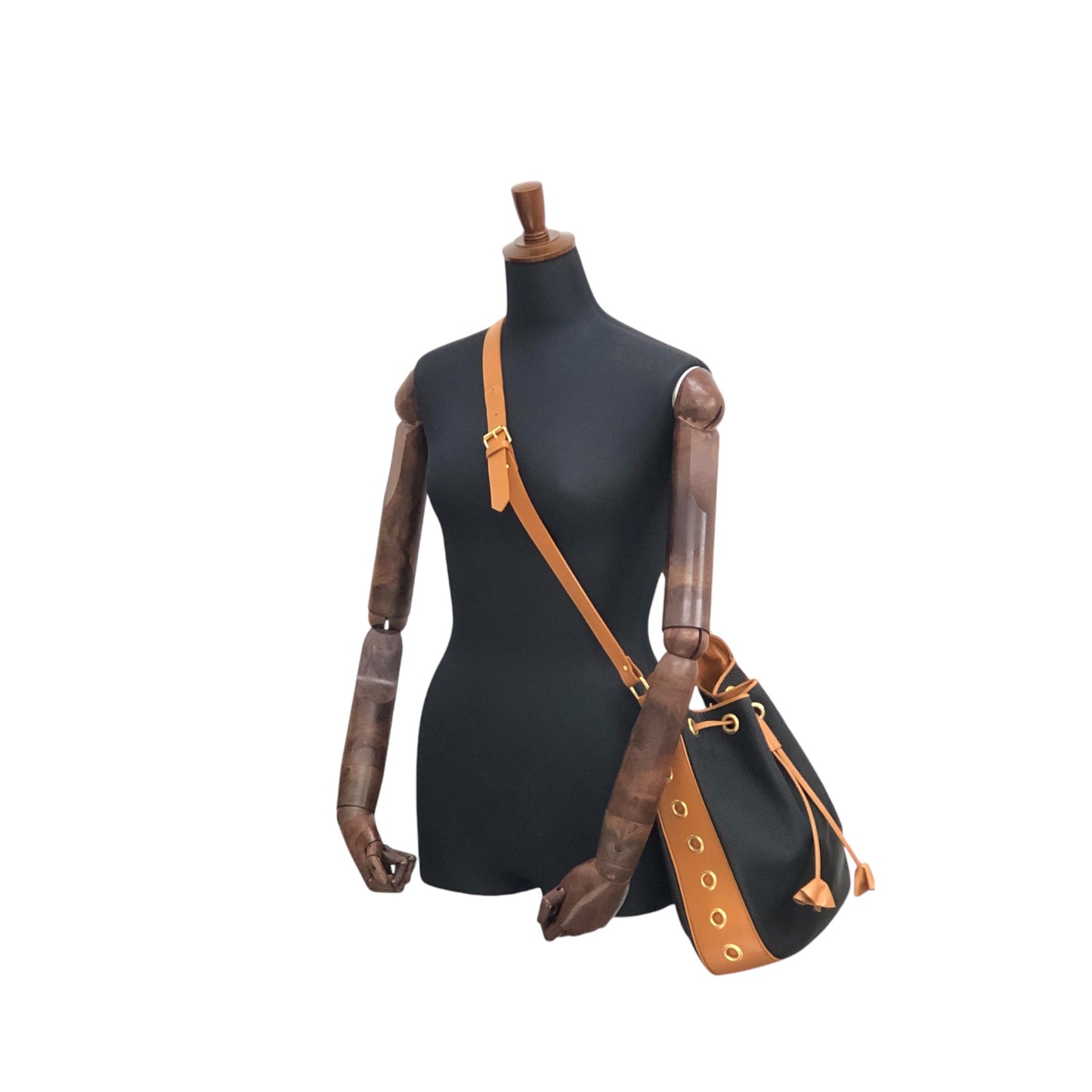 Yves Saint Laurent Drawstring Shoulder bag Black Vintage bnv4u7