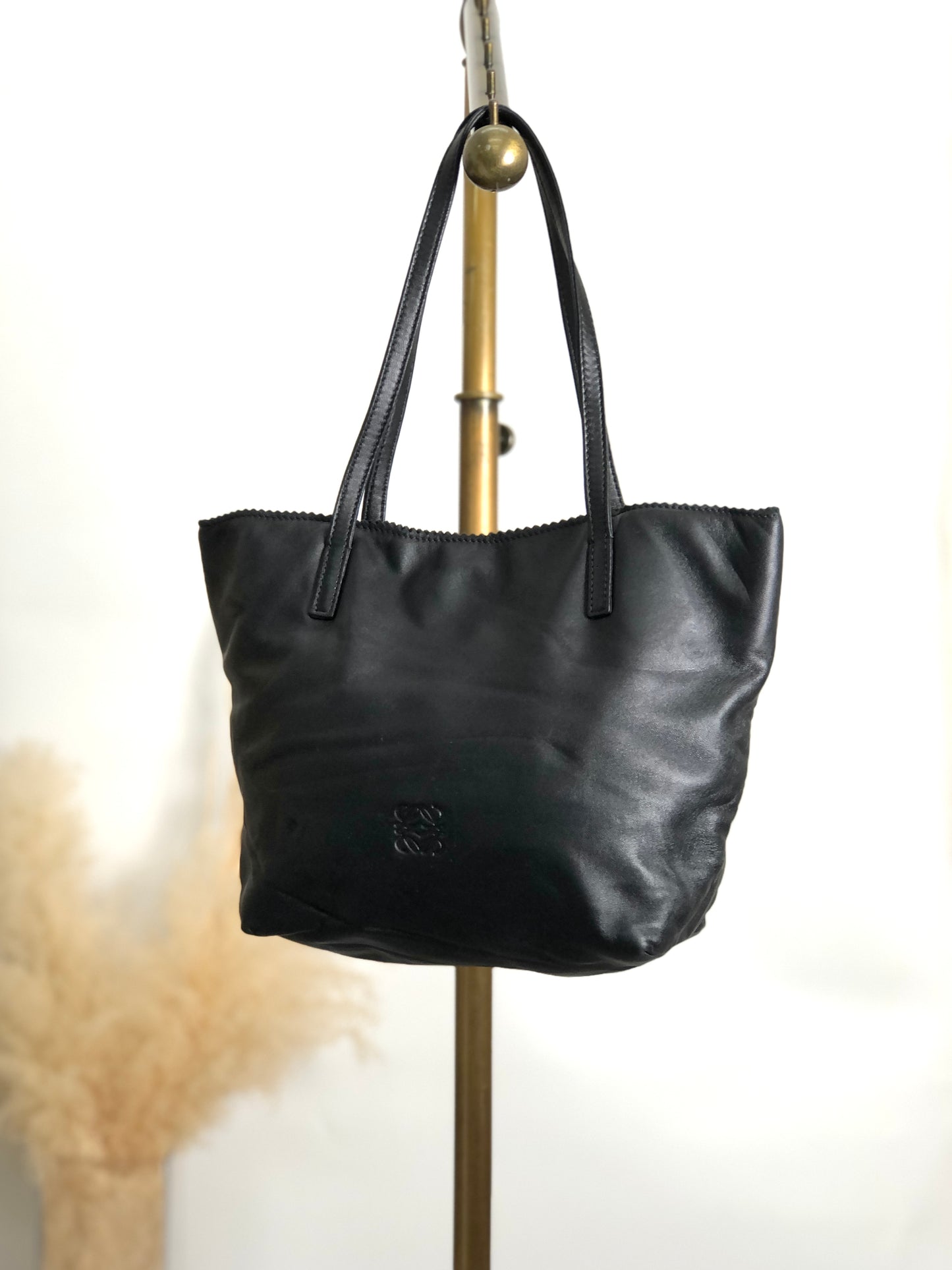 LOEWE Anagram Totebag Black Vintage jx8w62