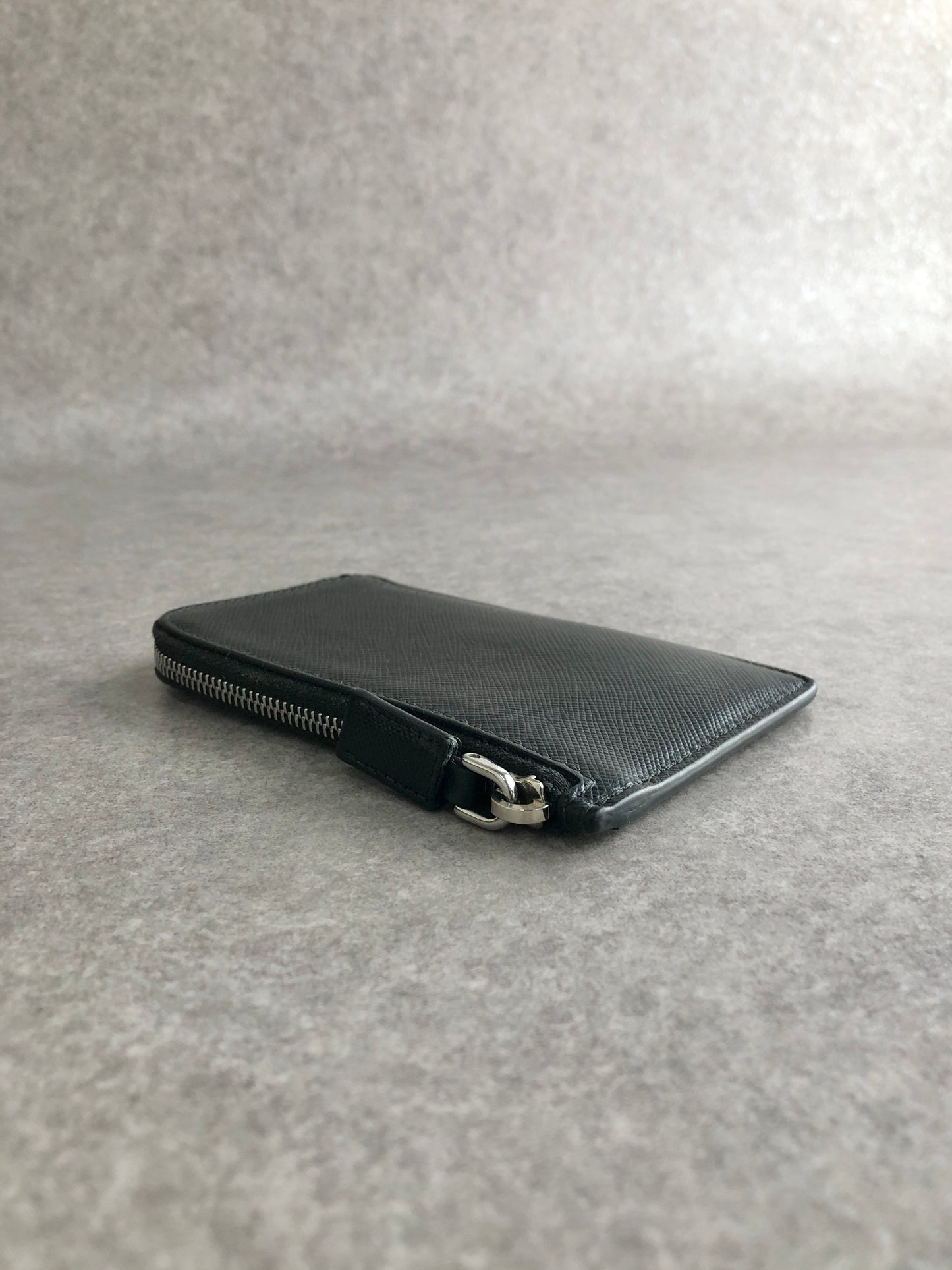 PRADA Logo Embossed Wallet Black Vintage darw4w