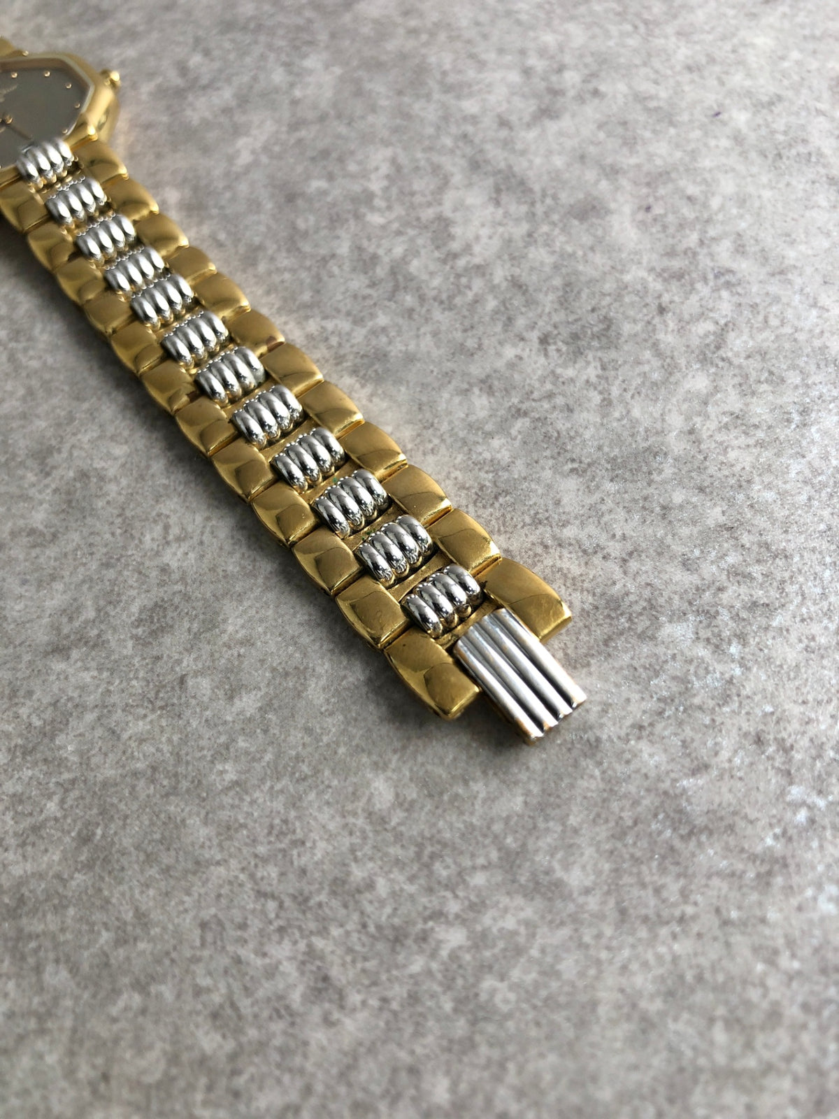 Christian Dior Logo Octagon Quartz Watch Gold D48⁻133 Vintage y8i88y