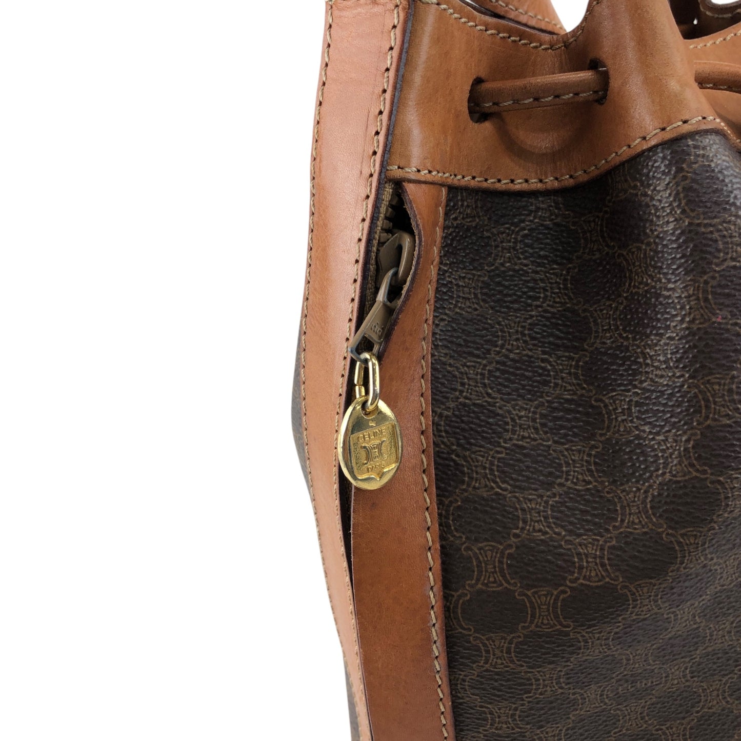 CELINE Macadam Blason Drawstring Shoulder bag Brown Vintage p5vd3z