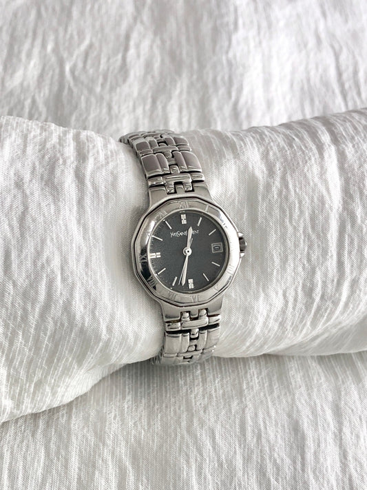 Yves Saint Laurent Logo Watch Silver 9613-H22714 Vintage pjgsae