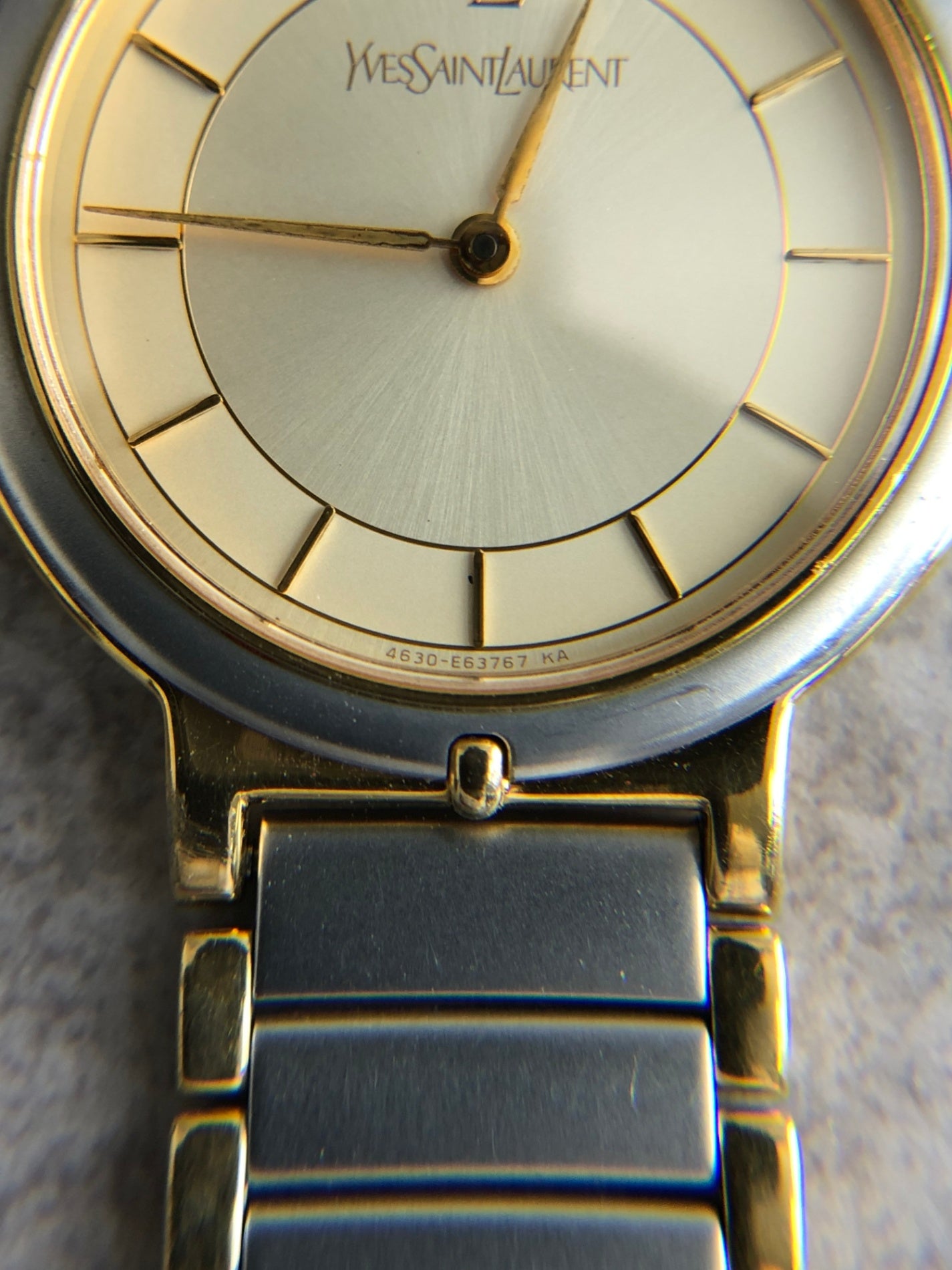 Yves Saint Laurent YSL Logo Quartz Watch Silver 4620-E62267 YO