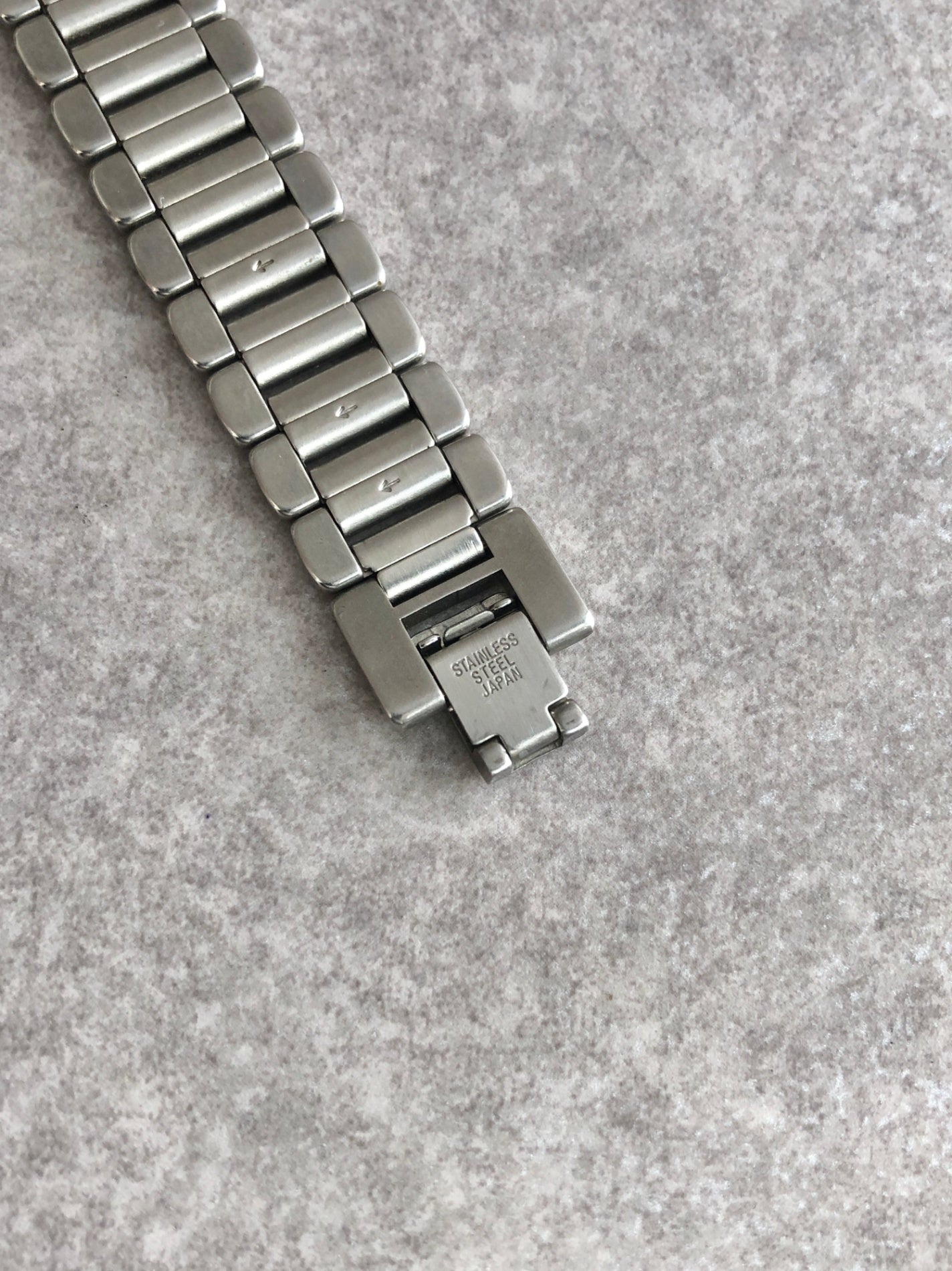Yves Saint Laurent YSL Logo Quartz Watch Silver 6031-G11246 Vintage vcrgf8