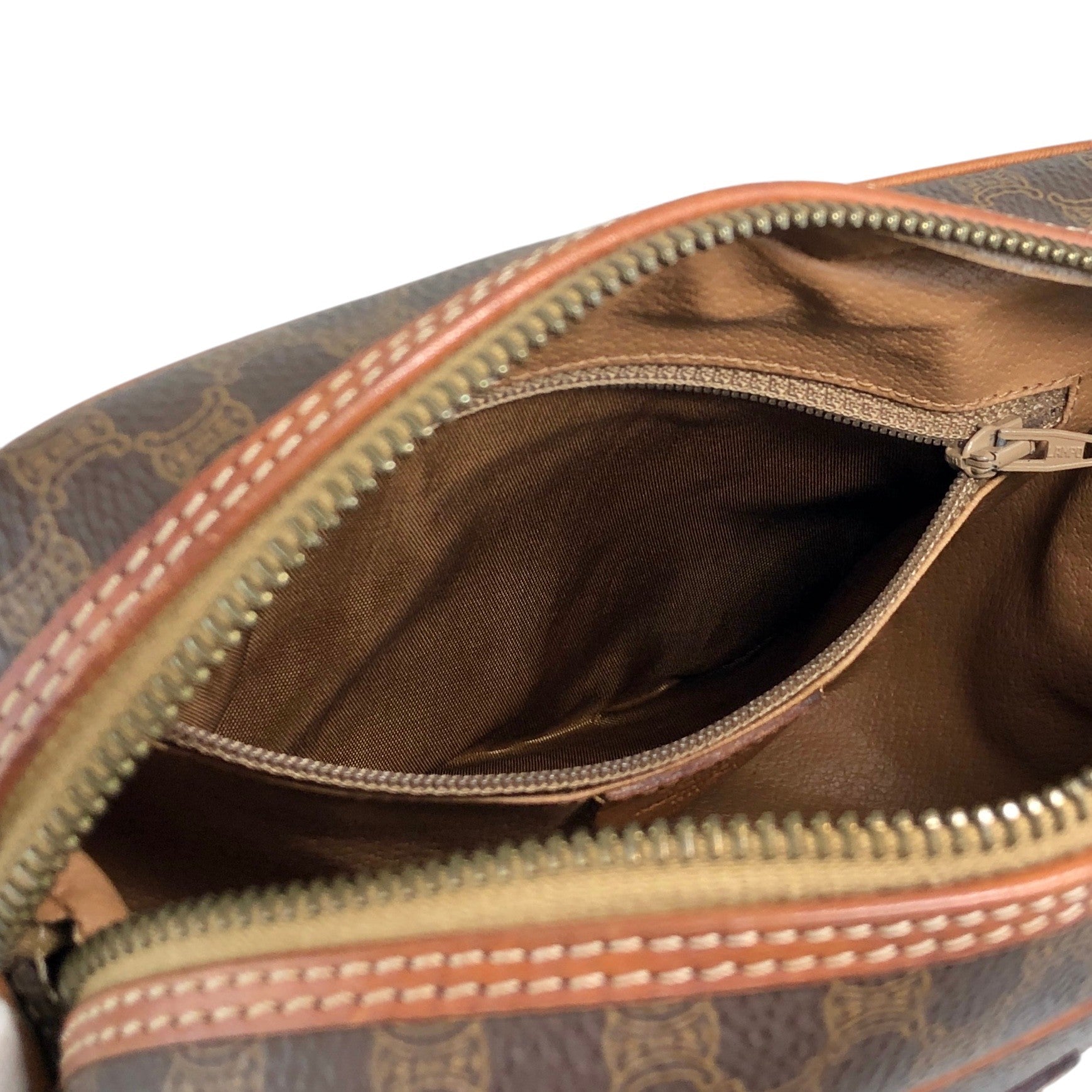 CELINE Macadam Blason Shoulder bag Brown Vintage aj8afn