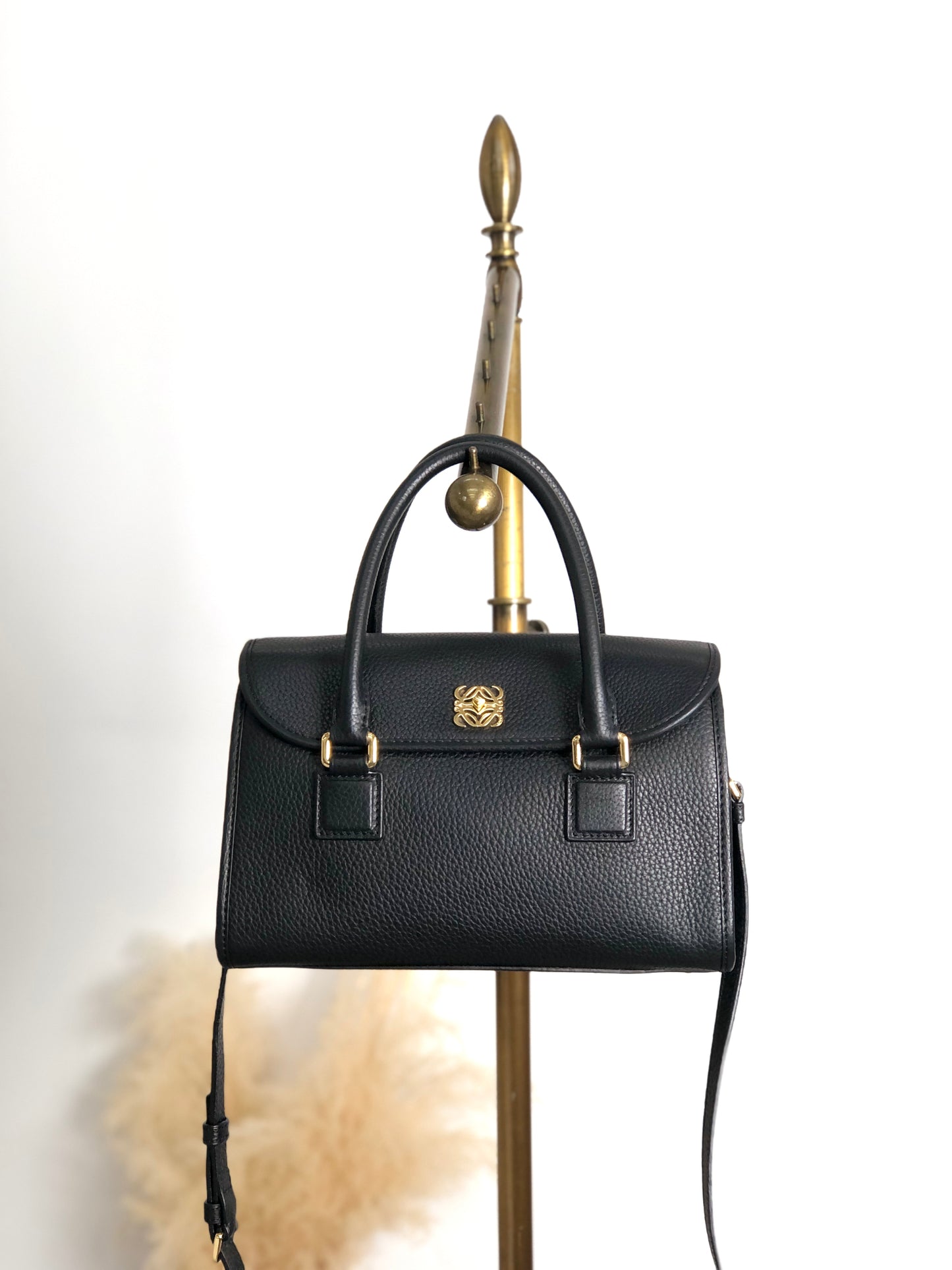 LOEWE Anagram Turn Lock Two-way Small Boston bag Shoulder bag Black Vintage v54wyi