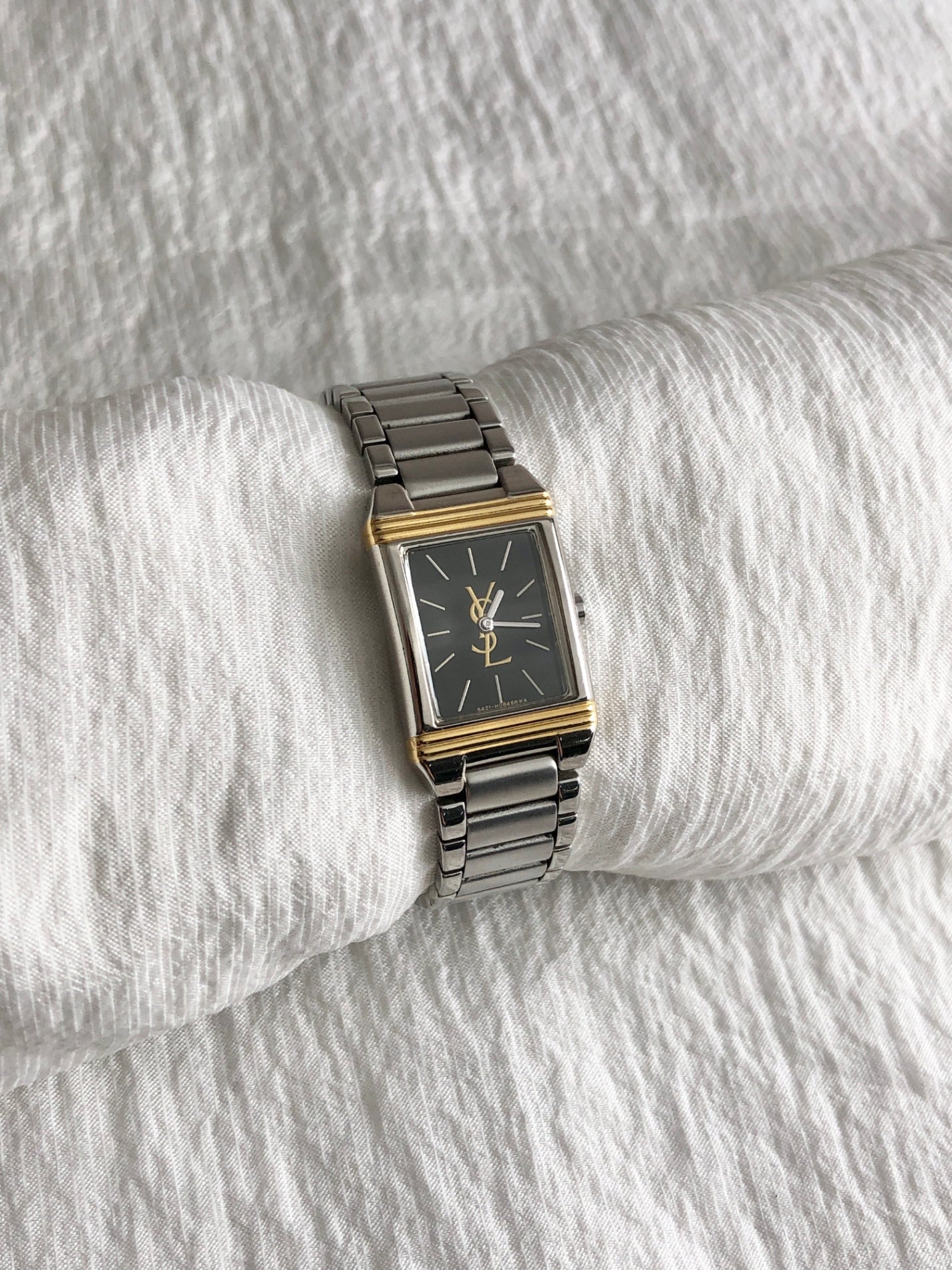 Yves Saint Laurent YSL Logo Quartz Watch Silver×Gold 5421-Ｈ0473 Vintage kdkjck