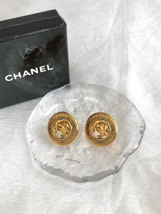 CHANEL Coco Mark Earrings Gold Vintage 6diu8u