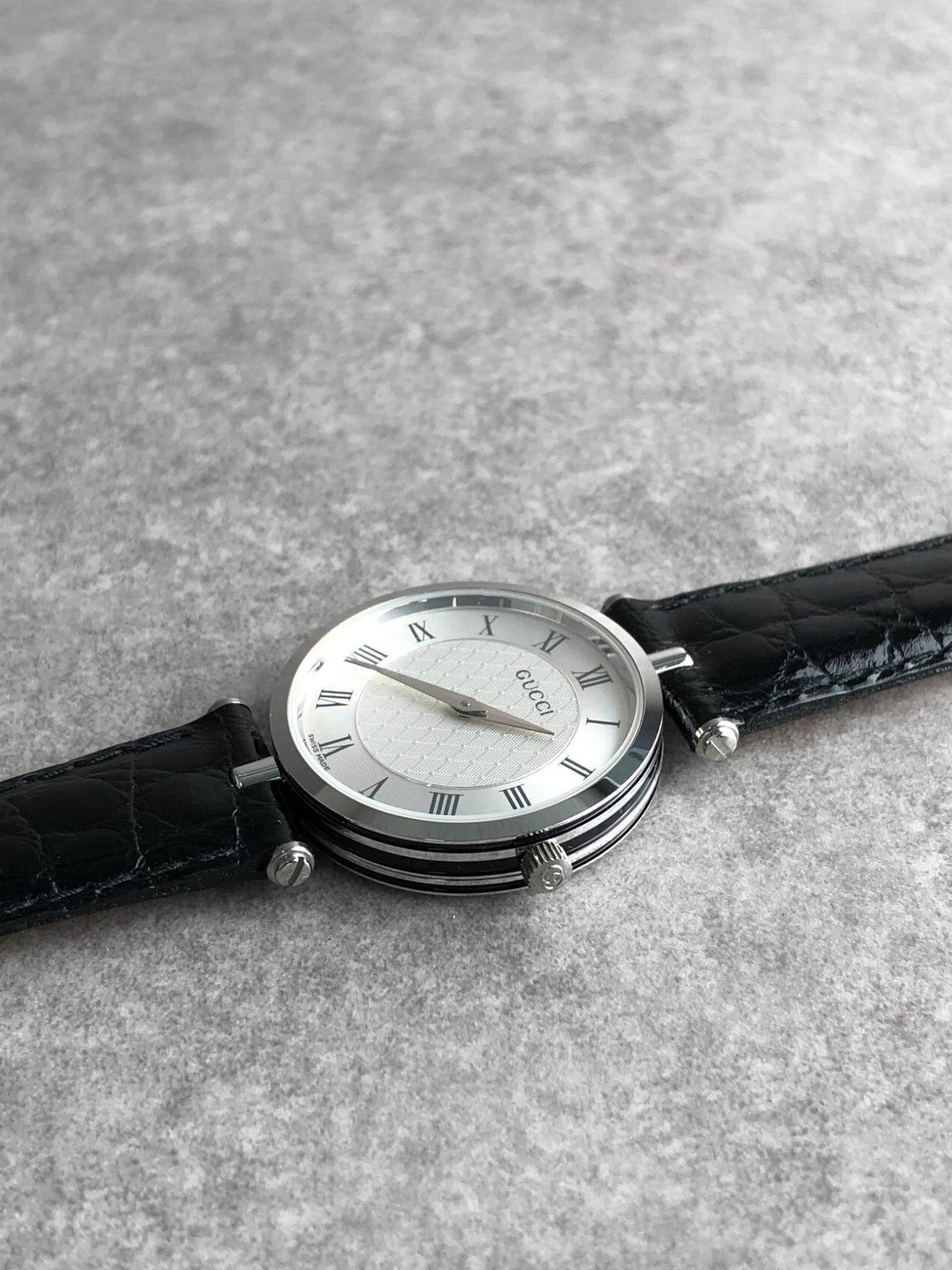 GUCCI Sherry Line Watch Silver×Black 2040M Vintage asvi62