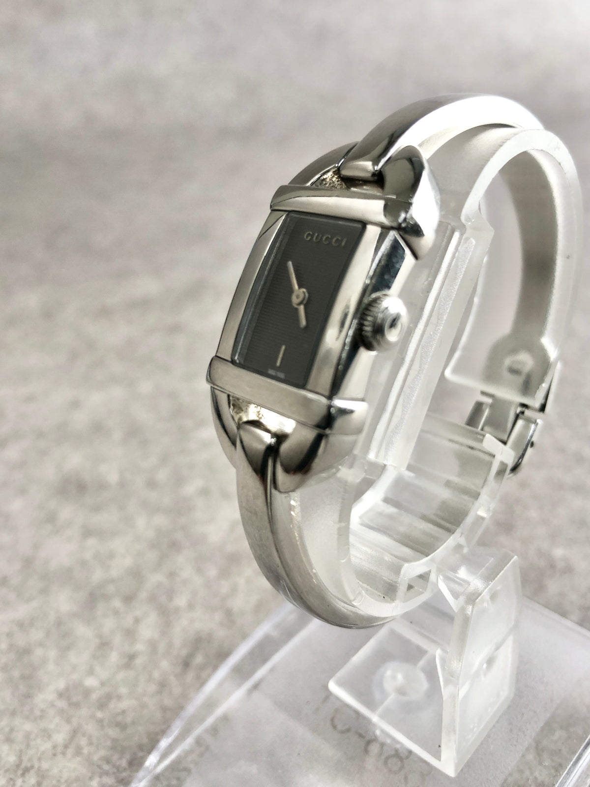 GUCCI Logo Quartz Watch Silver 6800L Vintage fuynkf