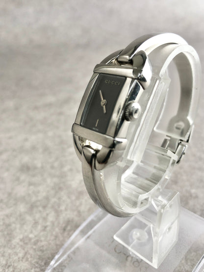 GUCCI Logo Quartz Watch Silver 6800L Vintage fuynkf