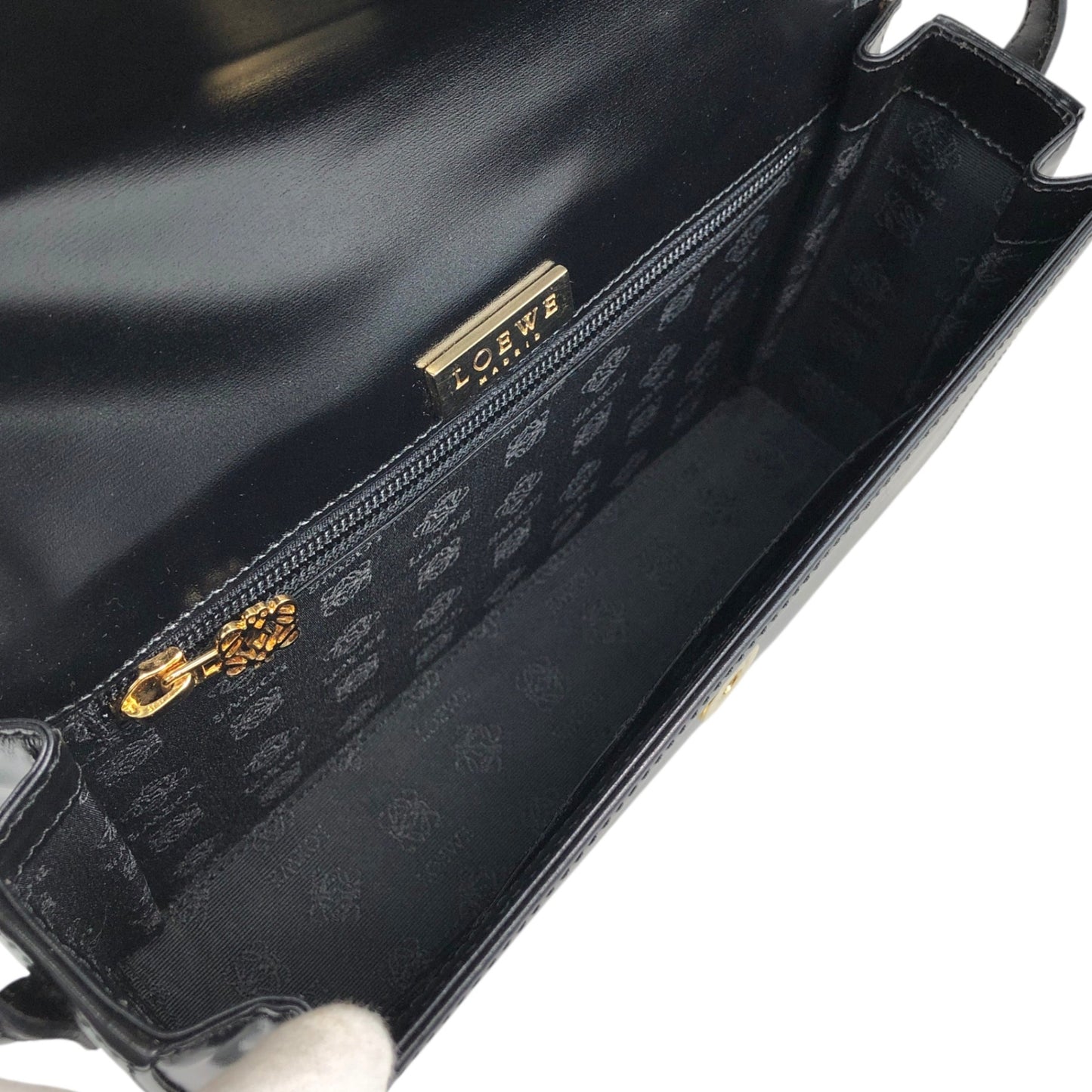 LOEWE Logo Shoulder bag Black Vintage unjut8