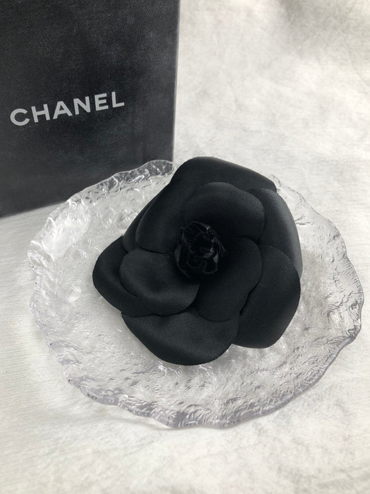 CHANEL Camellia Brooch Black Vintage xseey7