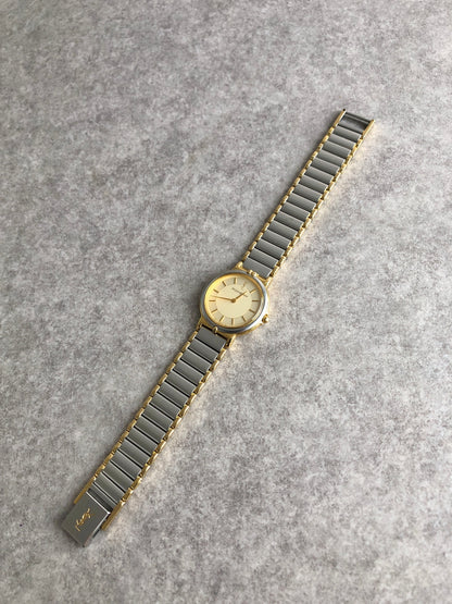 Yves Saint Laurent YSL Logo Quartz Watch Silver 2200-228481 Vintage d25enz