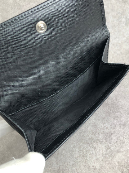 PRADA 三角形標誌折疊皮夾 黑色復古 agipjp