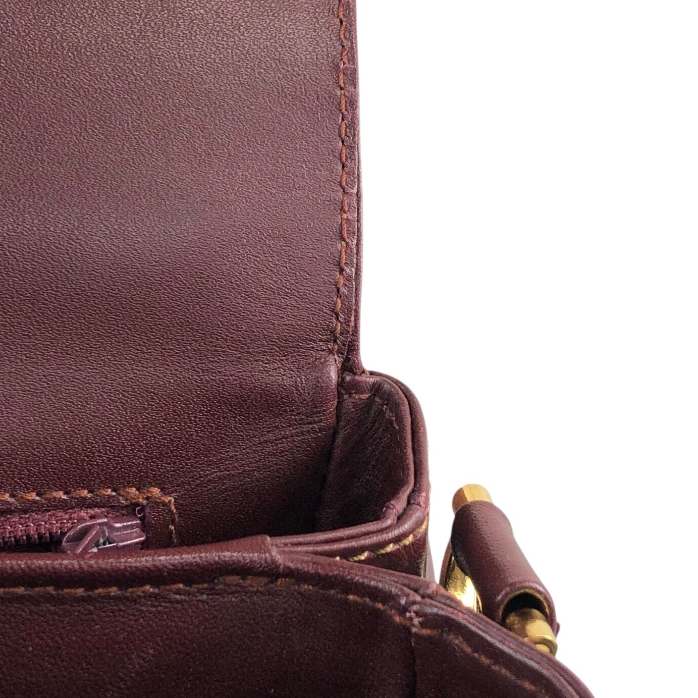 Cartier Logo Embossed Round Shoulder bag Bordeaux Vintage i6sky4