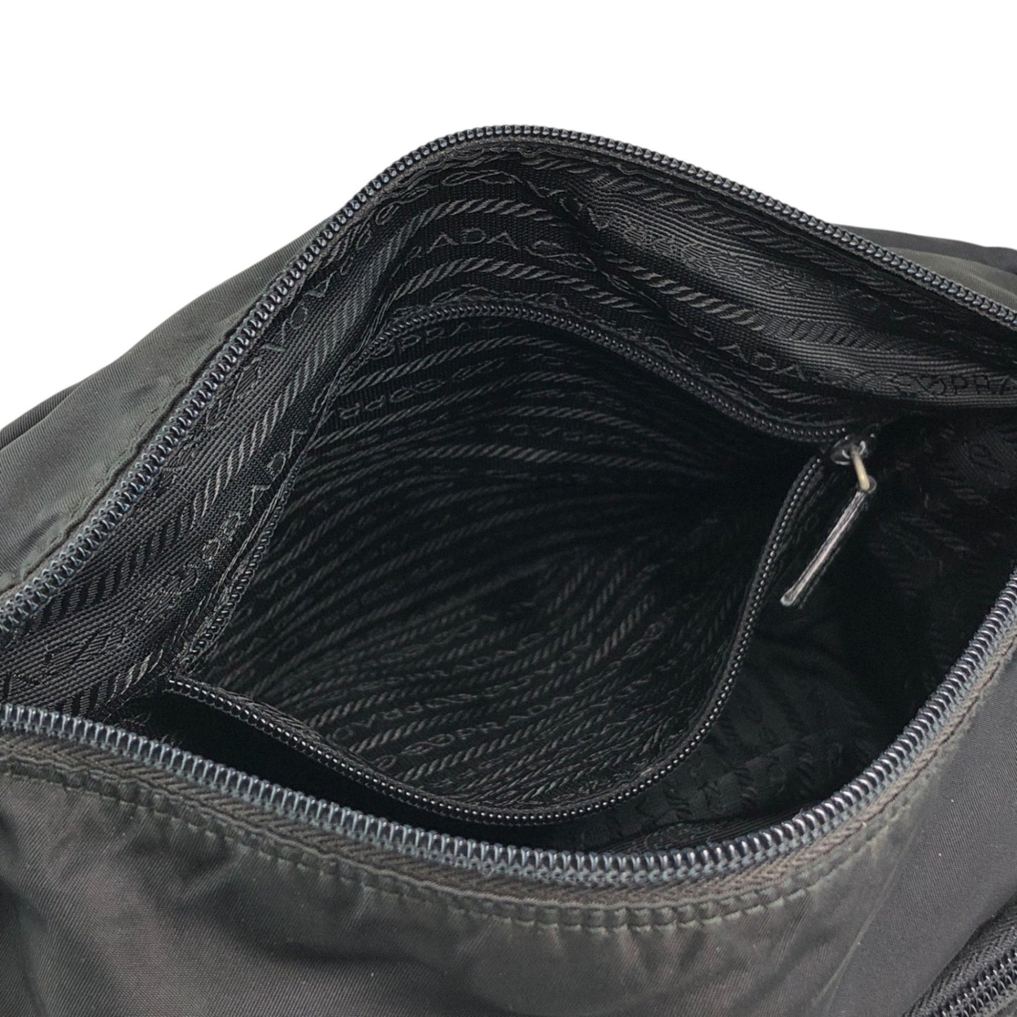 PRADA Tessuto Triangle Logo Shoulder bag Black Vintage 2i7imi