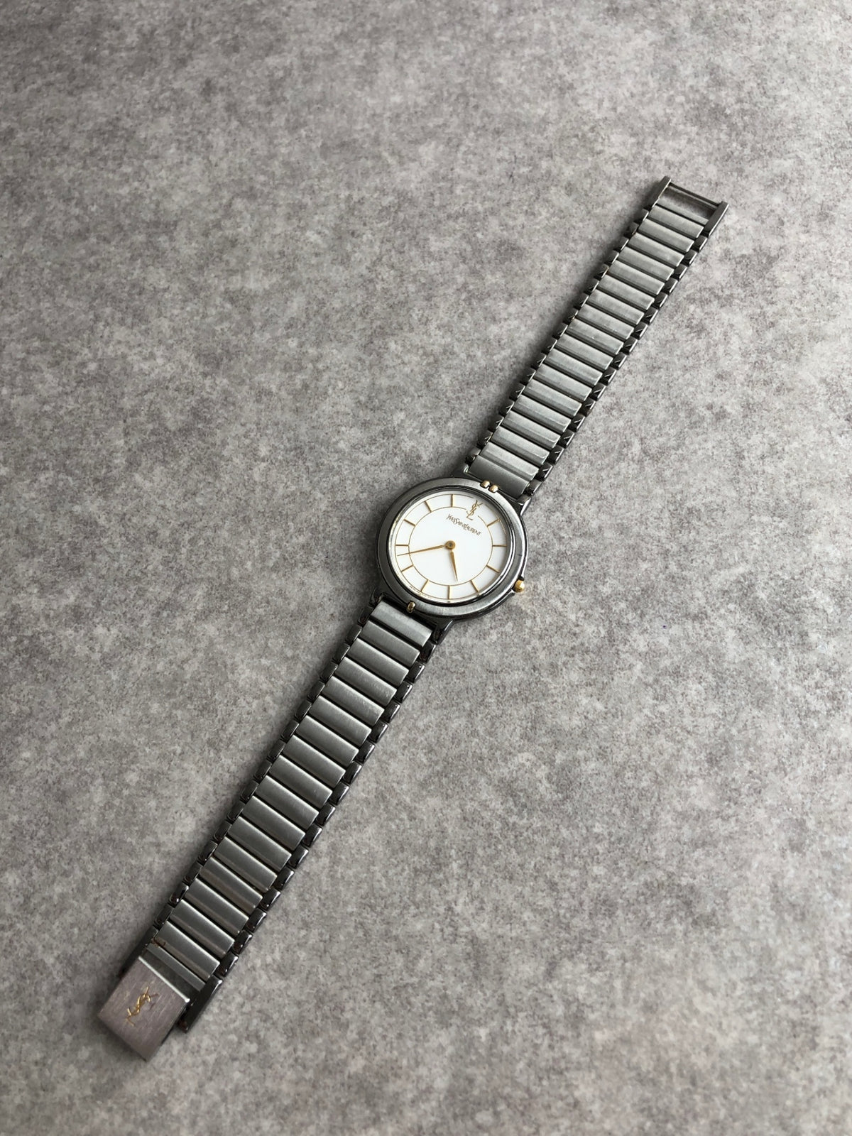 Yves Saint Laurent YSL Logo Quartz Watch Silver×Gold 4820-E62275Y Vintage 4ck8hy