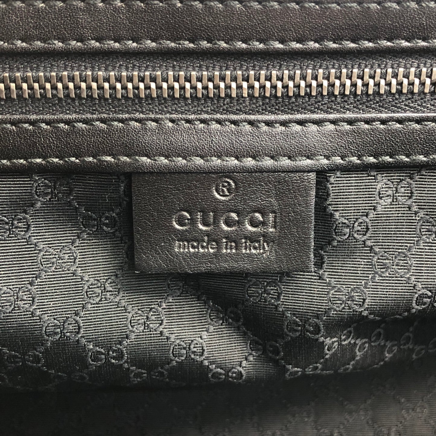 GUCCI Metal Clasp Shoulder bag Black Vintage wv75je