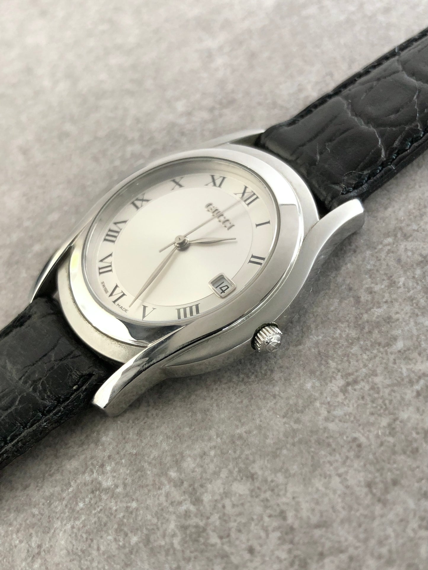 GUCCI Logo Watch Silver×Black 5500Ｍ Vintage 24mgta