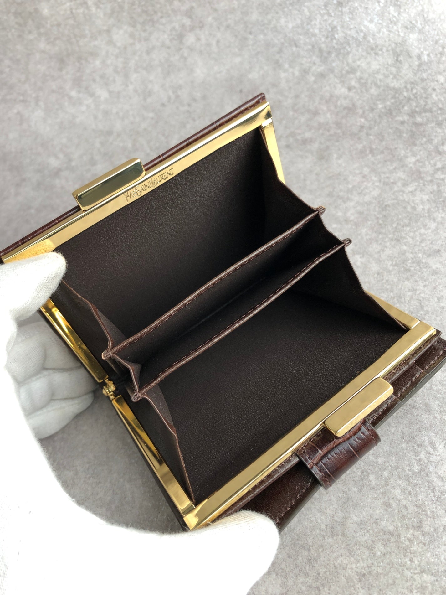 Yves Saint Laurent Logo Metal Clasp Folded Wallet Brown Vintage m5y3xv