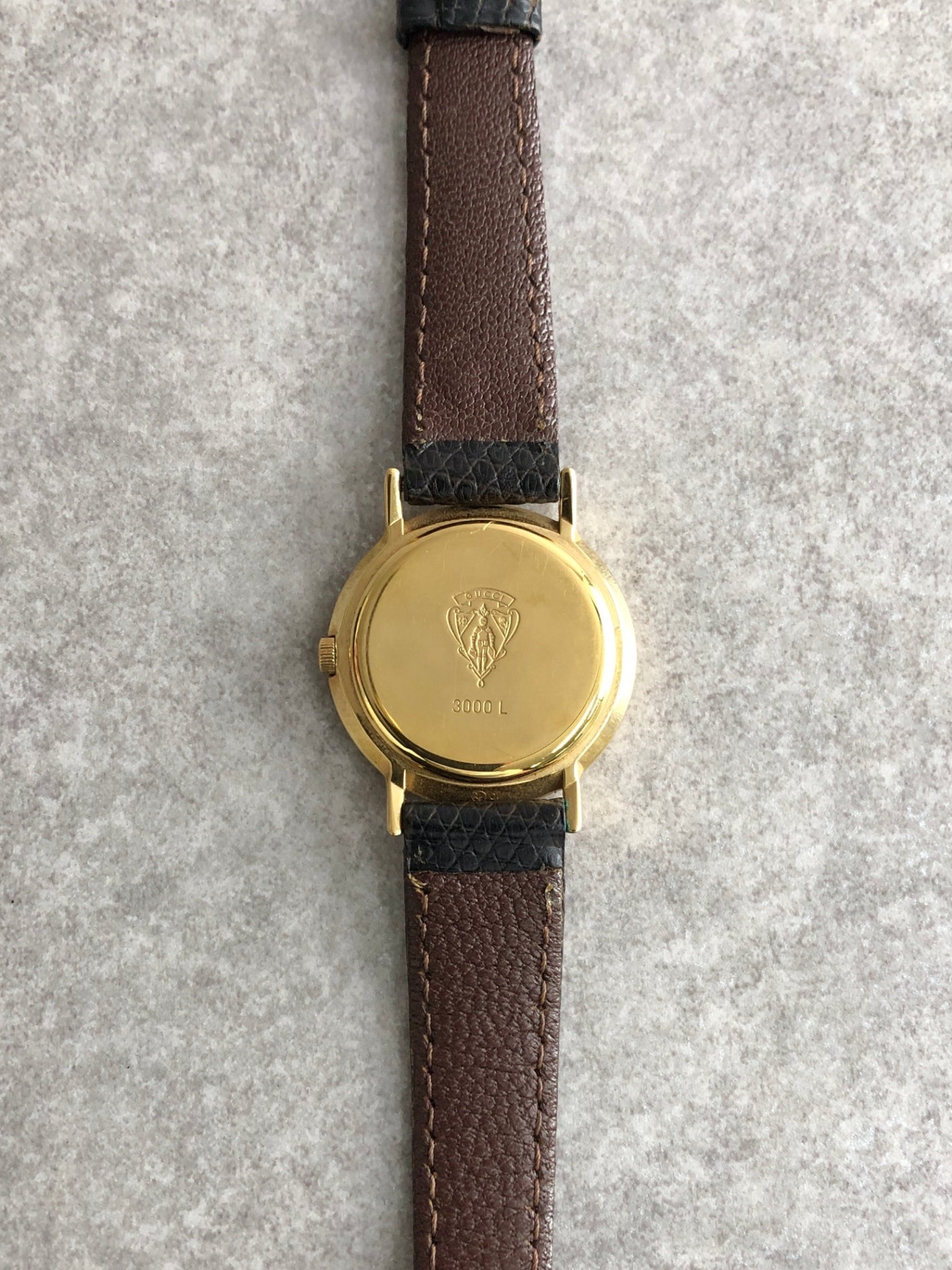 GUCCI Logo Watch Black 3000L Vintage upizt7