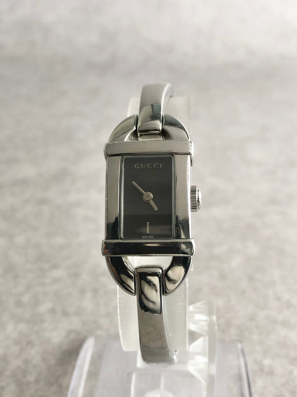 GUCCI Logo Quartz Watch Silver 6800L Vintage fuynkf