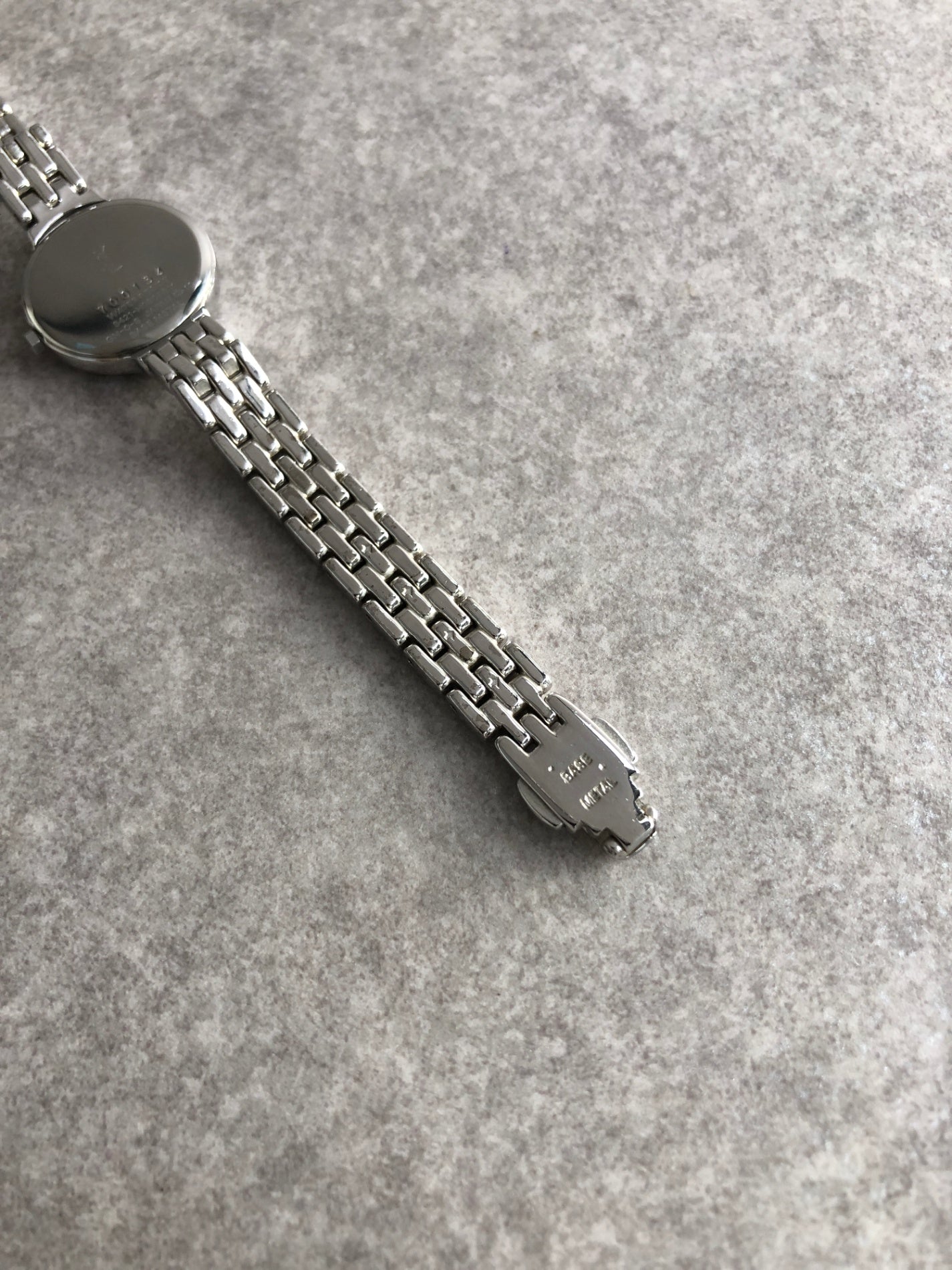 Yves Saint Laurent YSL Logo Quartz Watch Silver 2823-288458 Vintage 4rhgue